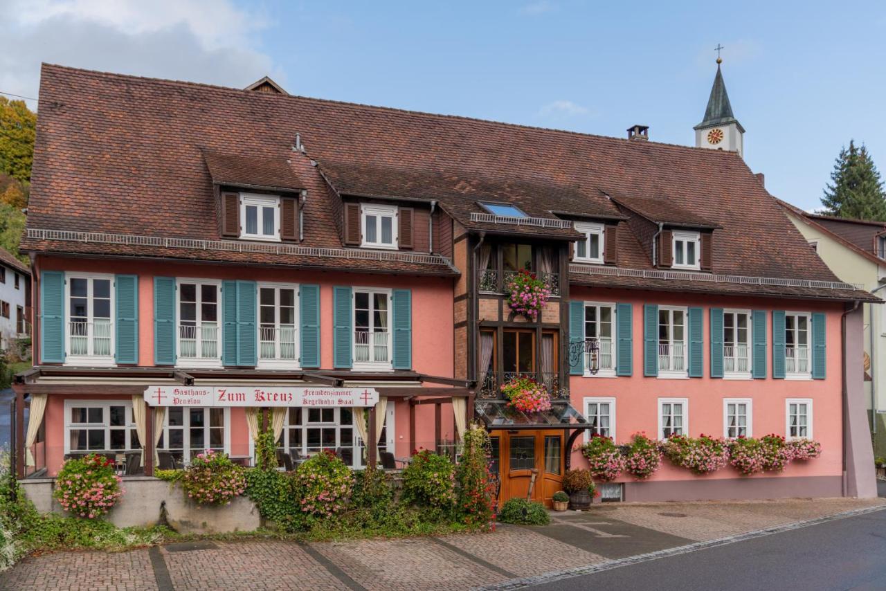 Gasthaus-Pension Zum Kreuz Stuhlingen Eksteriør billede
