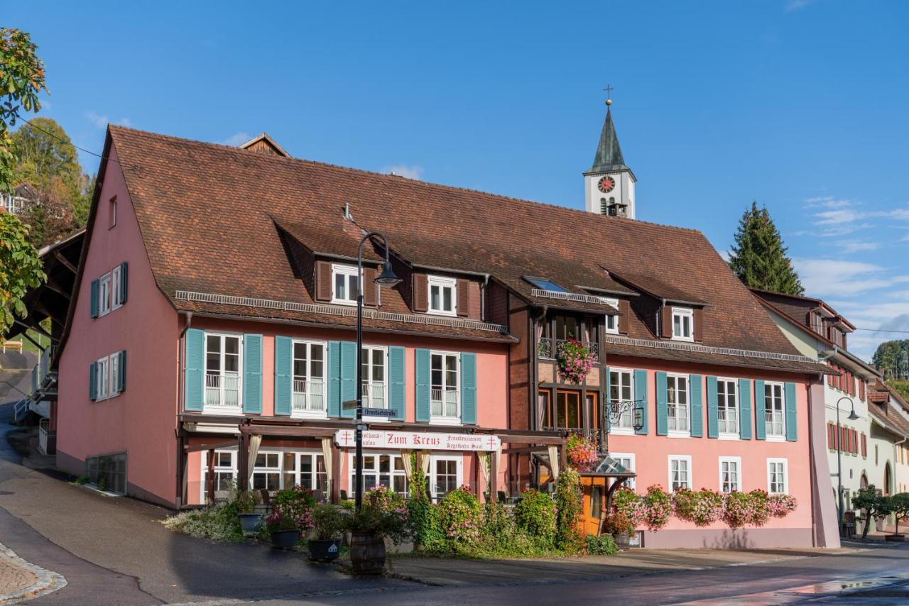 Gasthaus-Pension Zum Kreuz Stuhlingen Eksteriør billede