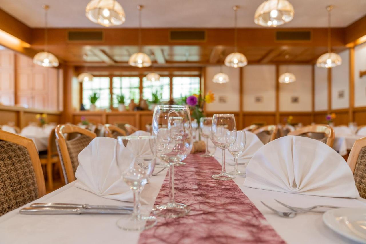 Gasthaus-Pension Zum Kreuz Stuhlingen Eksteriør billede